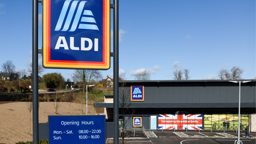 Tömegével keresi a dolgozókat az Aldi ezekre a helyekre: 6-7 ezer forintos órabért fizetnek, havi 1 millió is simán összejöhet