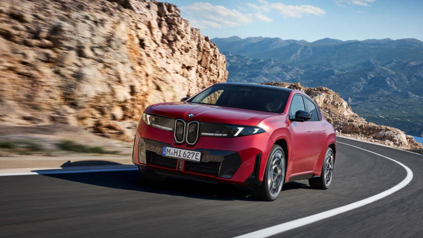Beárazták a második debreceni BMW-t: ennyibe kerül a magyar autógyártás legújabb sztárja, az iX4
