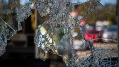 A Vintedre is begyűrűztek a francia zavargások: így lépnek fel a lopott árukkal kereskedőkkel szemben