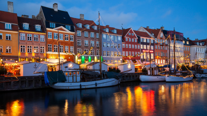 Nyhavn Canal at sunset, Christmas time, Nyhavn,Copenhagen, Denmark, Europe