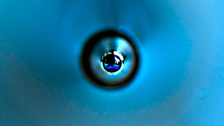 Golyóstoll hegye, szuperközeli